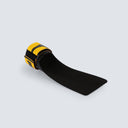 Callera cerrada Golden con magnesio color negro y amarillo vista desde dentro