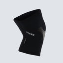 Vista trasera de las rodillera Hex Tech negras mostrando su diseño anatómico y costuras reforzadas.